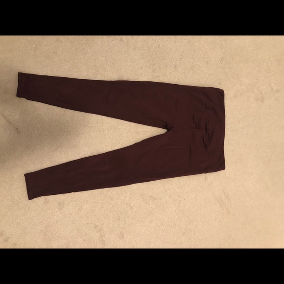 Lululemon - Picture 2 of 5